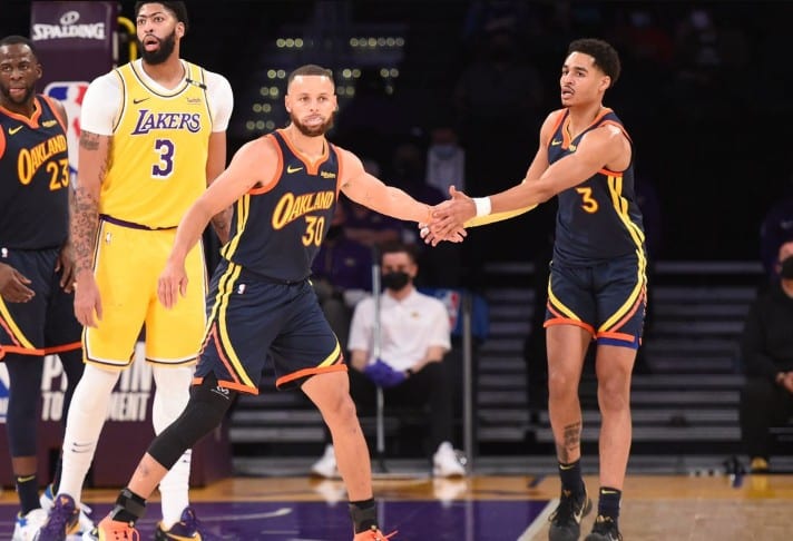 Khởi đầu đầy căng thẳng của Lakers và Warriors