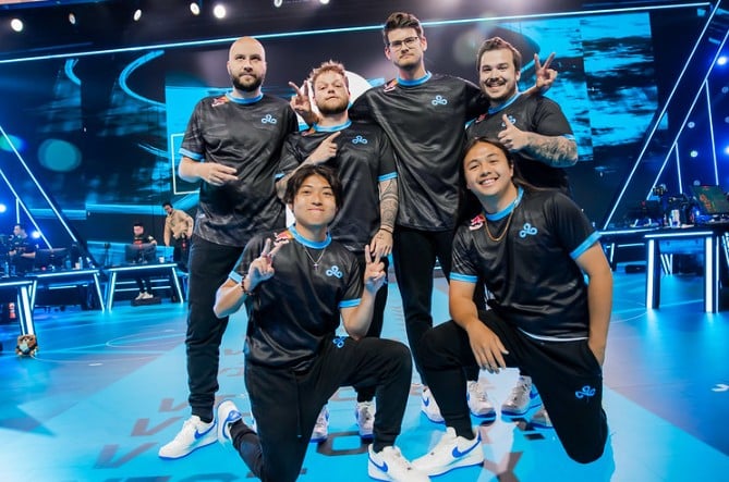 Các thành viên hiện tại trong Cloud9 có những ai?